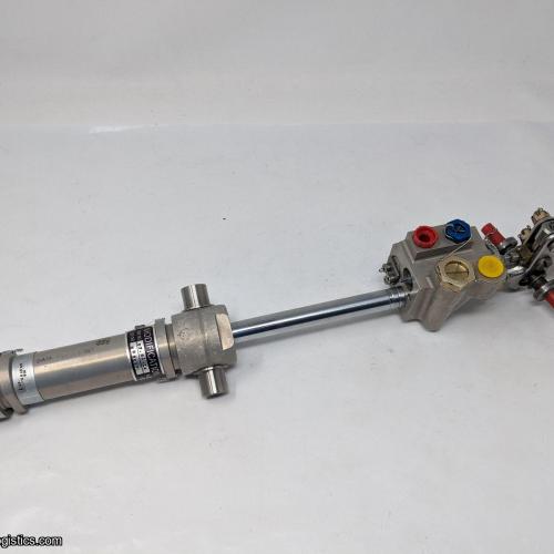 P/N: 206-076-031-107, Servo Actuator, SN: HR8082, Serviceable, Bell 206