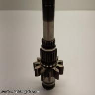 P/N: 6893662, Oil Spur Drive Gearshaft, Serviceable RR M250, ID: D11