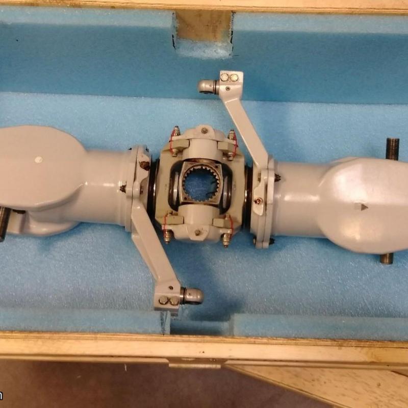 P/N: 206-011-100-157, Main Rotor Hub Assembly, S/N: HB301, Serviceable, Bell Helicopter 206