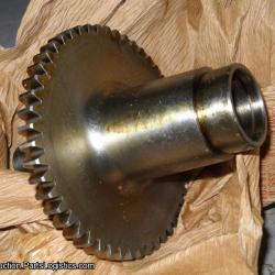 Pallet of Aircraft Parts: New Rolls Royce M250 Gears & Vanes - US Only (See Description), ID: D11